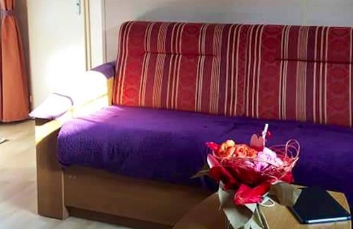 Pont-Aven House | Homerez - Bungalow 7 km away from the beach for 8 ppl. with shared pool and spa