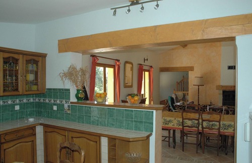 La Mole Villa | Homerez - Charming villa in La Mole with private pool