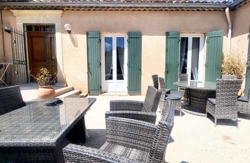Monteux Villa | Homerez - Charming villa with private pool in Monteux