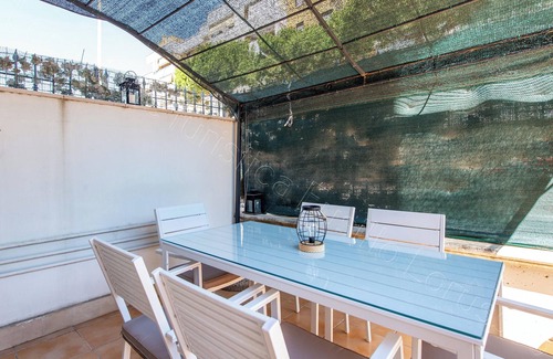 Barletta Apartment | Homerez - Chic Apartment in Barletta - Sunny Terrace