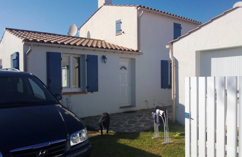 Barbatre House | Homerez - Comfortable House in Barbâtre with Enclosed Garden
