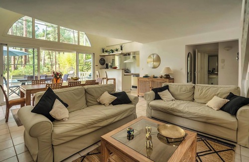 Lacanau-Ocean Villa | Homerez - Elegant Villa in Lacanau with Private Pool