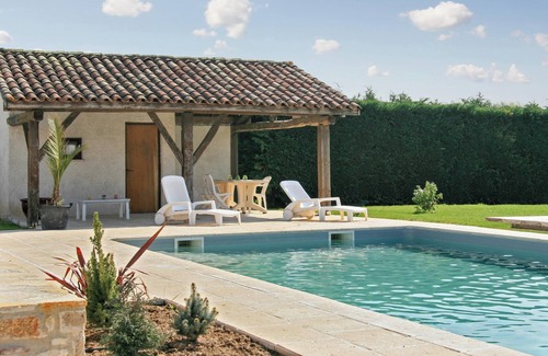 Saint-Sylvestre-sur-Lot Villa | Homerez - Villa in Saint Sylvestre sur Lot.