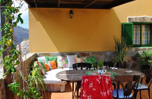 Mogan House | Homerez - House 4 km away from the beach for 4 ppl. with terrace at Mogán