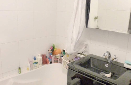 Faubourg de l'Arche Apartment | Homerez - Modern Apartment in Courbevoie 93 m² + Balcony