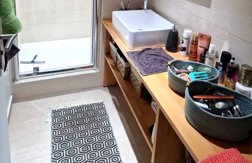 Vitry-sur-Seine Apartment | Homerez - Nice apartement for 6 ppl. with garden and terrace at Vitry-sur-Seine
