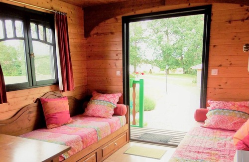 Pauilhac House | Homerez - Property for 2 ppl. with shared pool, terrace and balcony at Pauilhac