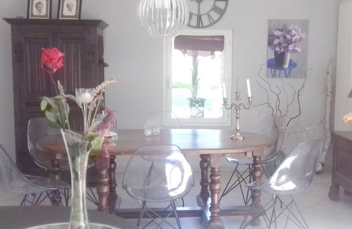 Eymet House | Homerez - Spacious house for 6 ppl. with terrace at Eymet