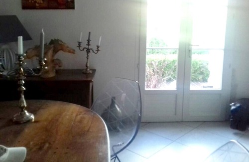 Eymet House | Homerez - Spacious house for 6 ppl. with terrace at Eymet