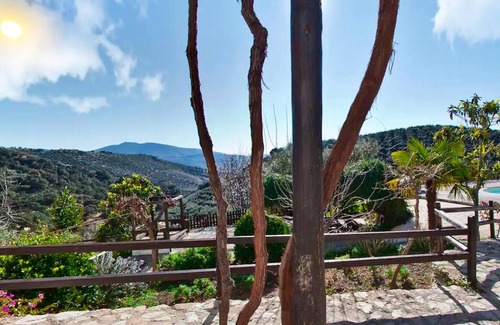Serval Villa | Homerez - Villa for 21 ppl. with swimming-pool, jacuzzi and garden at Granada