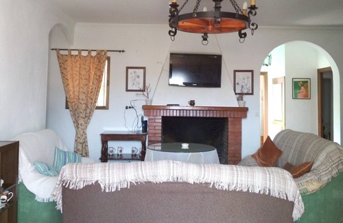 Prado del Rey Villa | Homerez - Villa for 10 pers. with swimming pool, garden and terrace in Prado del Rey