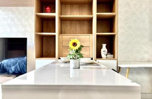 Al Barsha Apartment | Homes2Retreat - Resort Living Close to Miracle Garden