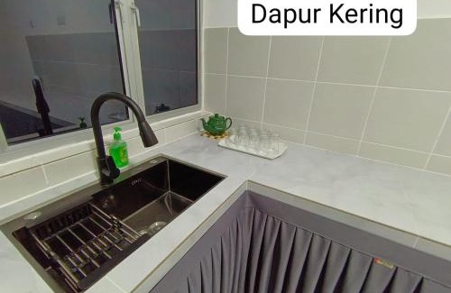 Perak Tengah District House | Homestay AinulZahra