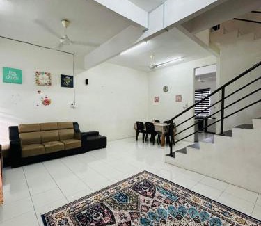 Kampung Behor Gandin Apartment | Homestay Giant Kangar