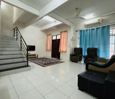 Kampung Behor Gandin Apartment | Homestay Giant Kangar