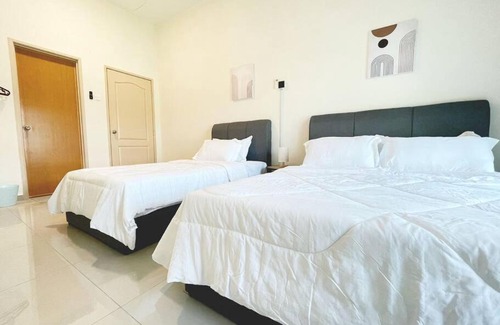 Bukit Rambai House | Homestay Malacca Private Pool - Klebang Beach, BBQ,15 Pax