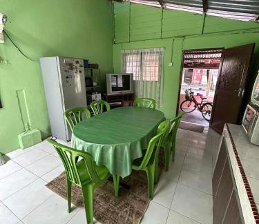 Kampung Kuala Parit House | Homestay Sham&Noi