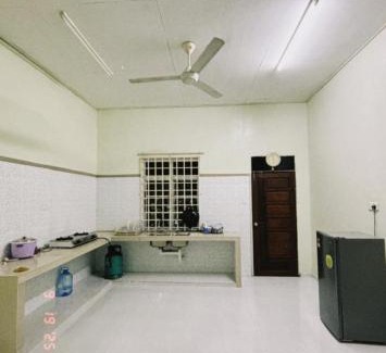 Kampung Serdang Baru House | Homestay Teratak Putih GS