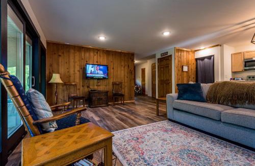 Helmsburg House | Homestead Cabin