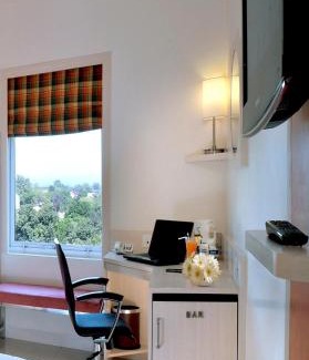 Chandigarh Hotel | Hometel Chandigarh