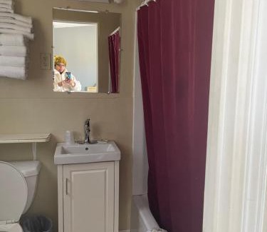 Charles City Hotel | HOMETOWN INN