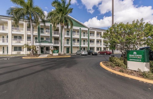 Survey Creek Hotel | HomeTowne Studios by Red Roof Fort Lauderdale