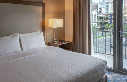 French Quarter Hotel | Homewood Suites by Hilton New Orleans French Quarter