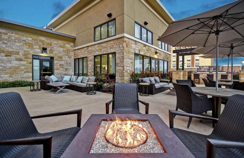 Southeast Arlington Hotel | Homewood Suites by Hilton Dallas Arlington South