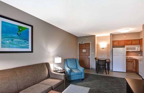 Fox Valley Hotel | Homewood Suites by Hilton Aurora Naperville