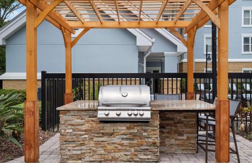 Lake Mary Hotel | Homewood Suites by Hilton Lake Mary Orlando North