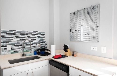 Civil Rights Historic District Apartment | Homey 1br - Gym + Remote Workspace + 4mins to UAB