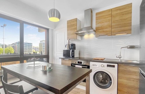 Annemasse Apartment | Homey Bridge - City Center/Private balcony/Wifi