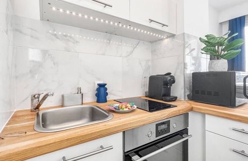Annemasse Apartment | Homey Gold - City Center/Near tram/Free Wifi