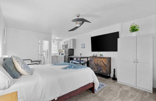 Hallandale Beach Apartment | Homey Studio Apartment in South Florida