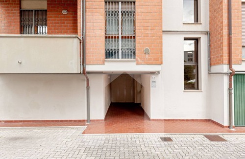 Pisa Apartment | Homiday- New and Lovely Two Bedroom Apartment - Free Parking