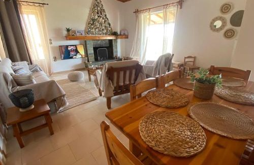 Pyrgos Apartment | homonatura. sense of native living.