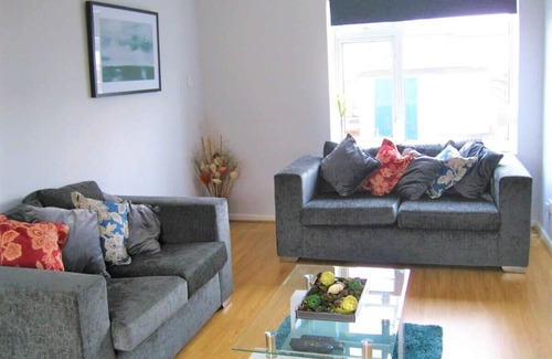 Southampton House | Honest Airport/University House 1 with FREE PARKING and FAST WIFI