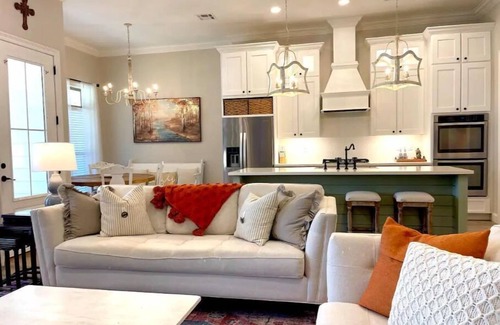 Cade House | Honeycomb Broussard