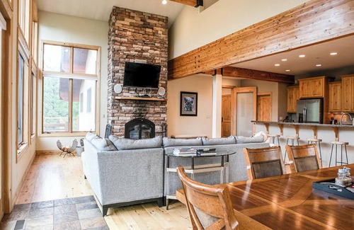 Salt Lake Mountain Resorts House | Honeycomb View by Cottonwood Lodging