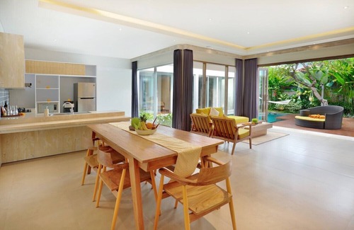 Kerobokan Villa | Honeymoon Bliss 3 Bedroom Villa in Seminyak (2);