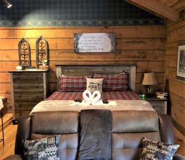 Townsend House | Honeymoon Sweet