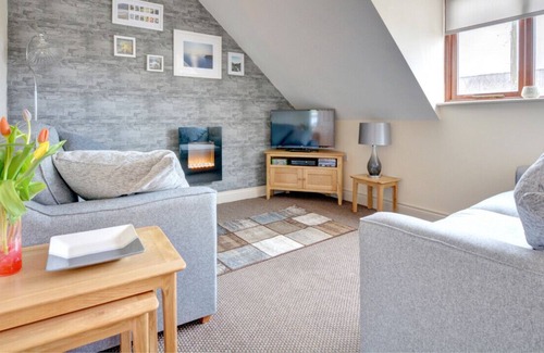 Narberth Apartment | Honeypot Cwtch - Two Bedroom Apartment, Sleeps 4