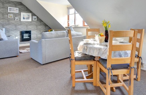 Narberth Apartment | Honeypot Cwtch - Two Bedroom Apartment, Sleeps 4