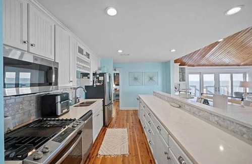 Royal Lagoons House | Honeysuckle Blue with Golf Cart!
