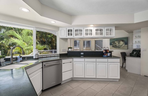 Kailua-Kona House | Honu Hale: Exquisite Oceanview Estate w/Pool, Hot Tub, AC & Oversized Chess Set