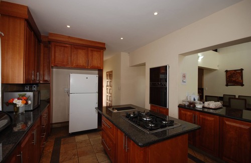Greater Johannesburg Metropolitan Area House | Hoopoe Haven Guest House