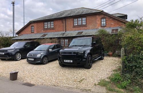 Holworth House | Hoots End