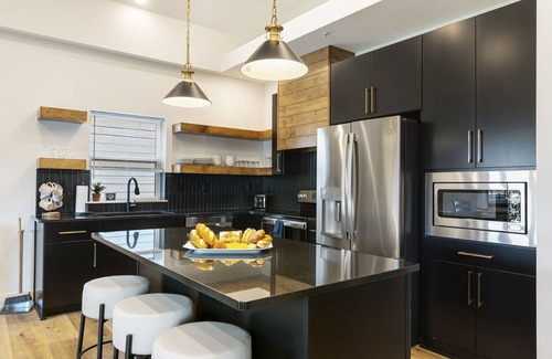 Hollister House | Hope Ridge @ Rocky Shores Free Daily Activities Close to Thunder Ridge Cmty Indoor Pool!