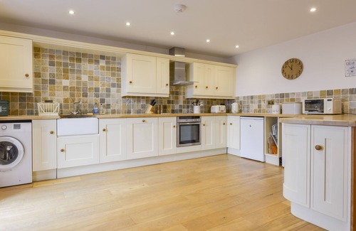 Holsworthy House | HOPPERS BARN, pet friendly, luxury holiday cottage in Holsworthy