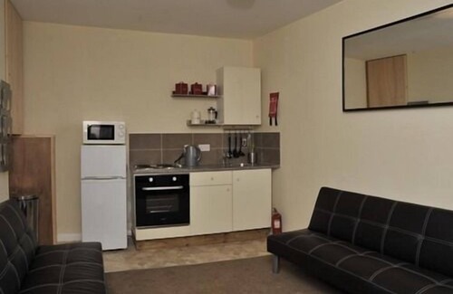 Whickham House | Hoppers Cottage Guest House